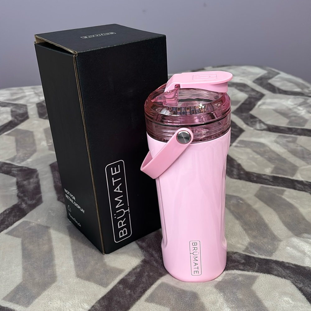 Brand new BrüMate MultiShaker Tumbler in Blush